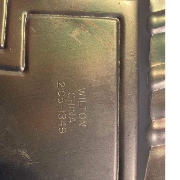 Vintage Wilton Thomas the Tank Engine Cake Pan - 2105-1349 - Picture 4 of 6